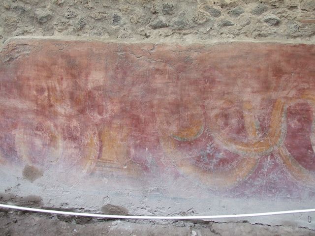 Lararium Altar painted on wall at VII.11.13