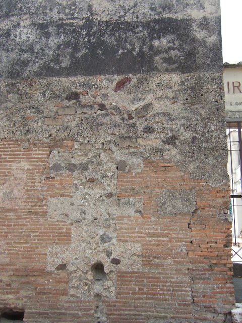 Steps in Via Consolare leading to possible site of fountain at VI.17.27. May 2006. Looking west.