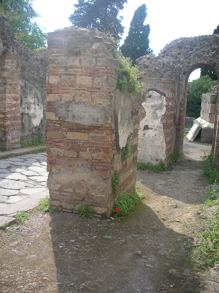Porta Ercolano or Herculaneum Gate, Pompeii. May 2010. 
Looking north towards central pilaster on east side of gate. Photo courtesy of Ivo van der Graaff.
