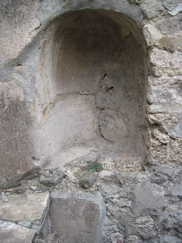 I.3.28 Pompeii. September 2010. Niche in south wall behind counter. Photo courtesy of Drew Baker.