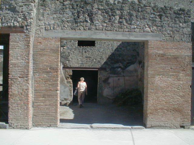 I.6.10 Pompeii. December 2007. East wall.