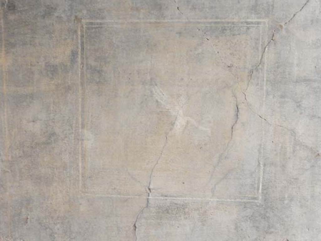I.6.11 Pompeii. May 2015. South wall of cubiculum 1, east end. Painting of a swan. Photo courtesy of Buzz Ferebee.