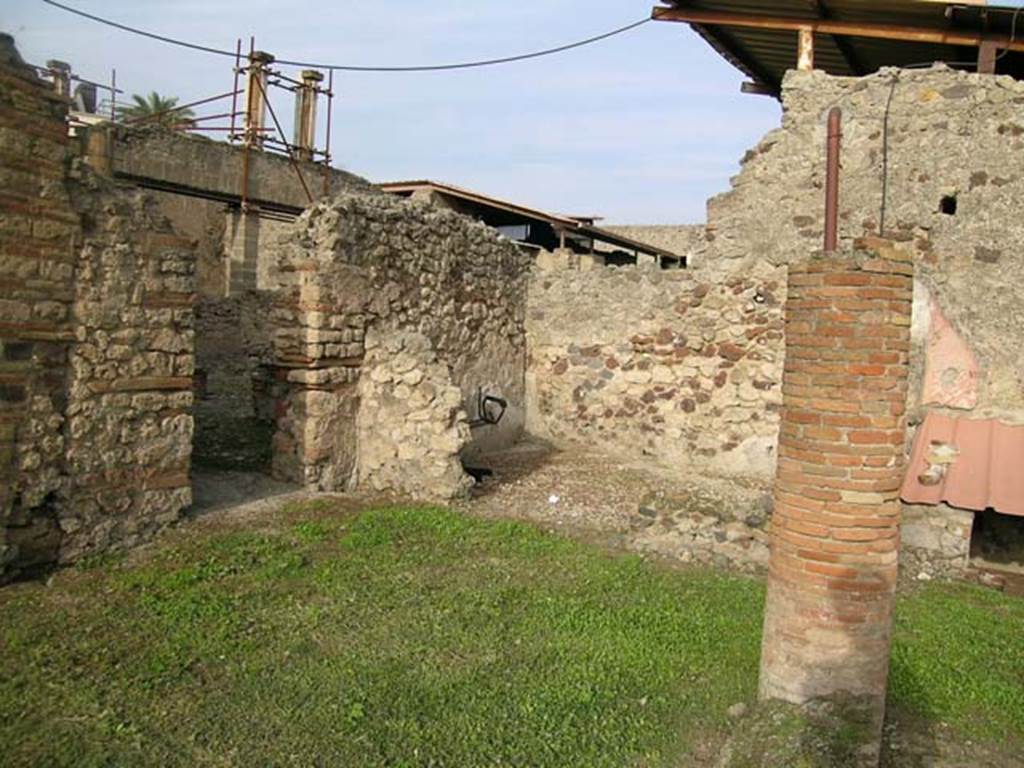 I.6.11 Pompeii. October 2004. North-east corner of garden area. Photo courtesy of Nicolas Monteix.