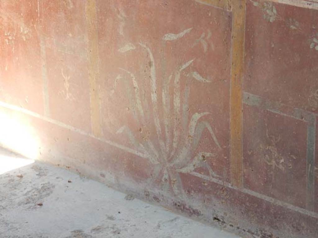 I.7.3 Pompeii. May 2016. Detail from painted zoccolo on west wall. Photo courtesy of Buzz Ferebee.