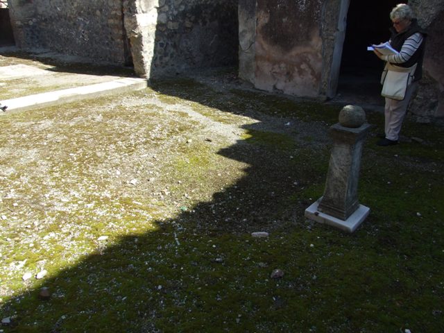 I.8.9 Pompeii. March 2009. Room 2. Marble threshold dividing room 2 and room 1