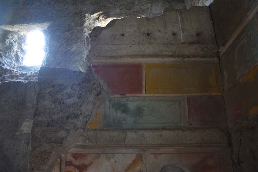 I.8.17 Pompeii. March 2019. Room 15, upper west wall of alcove.
Foto Annette Haug, ERC Grant 681269 DCOR.

