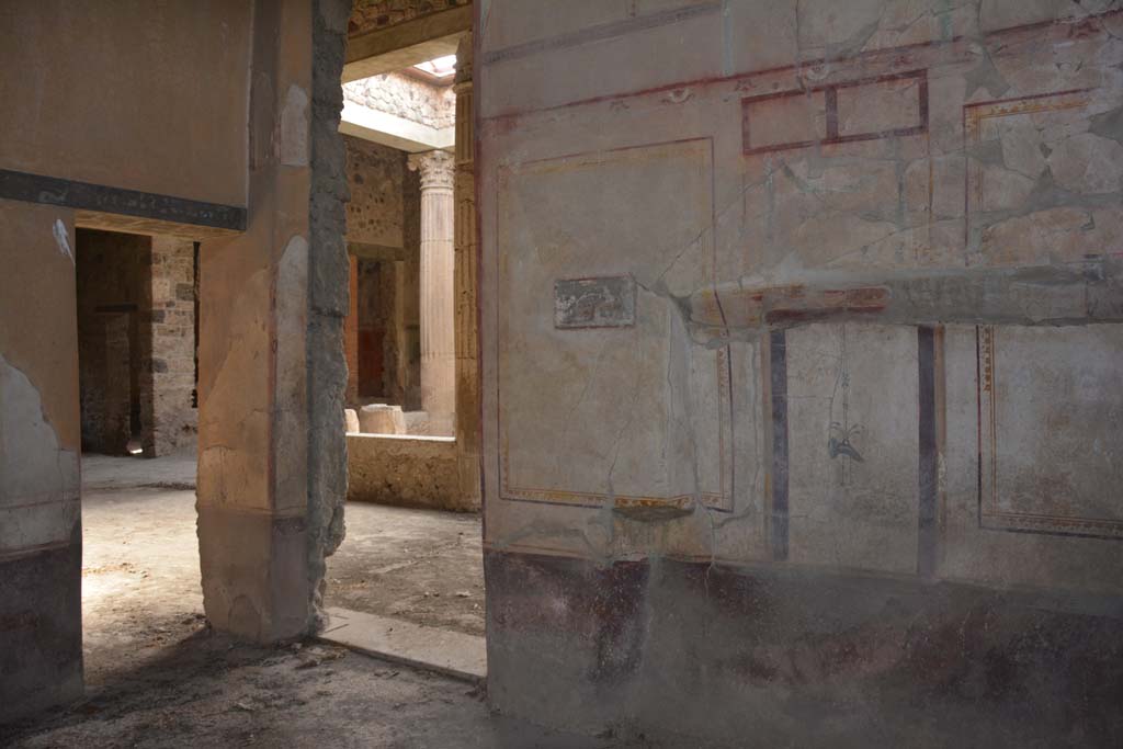 I.8.17 Pompeii. March 2019. Room 14, looking towards doorway to atrium 3 in south-east corner, and south wall.
Foto Annette Haug, ERC Grant 681269 DCOR.

