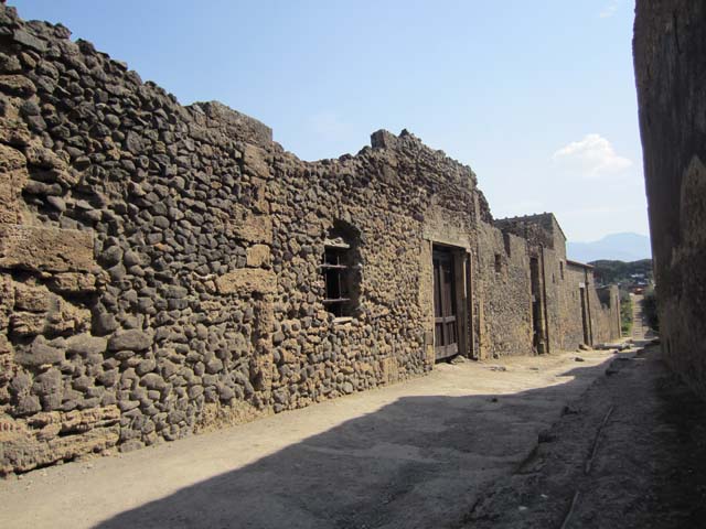 I.8.19 Officina tinctoria of Terentius.  Under the terrace at rear of I.8.2.