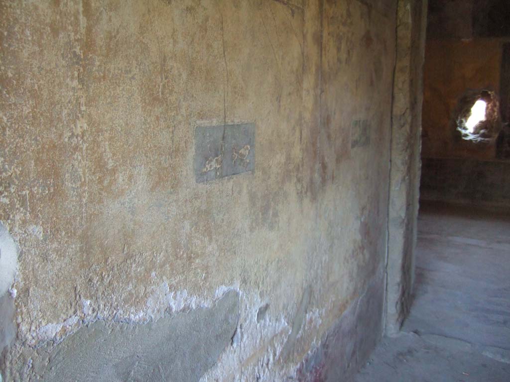 I.10.4 Pompeii. May 2006. North wall of corridor 16.