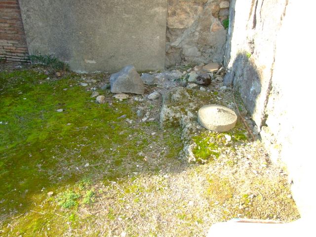 II.3.2.  South wall.