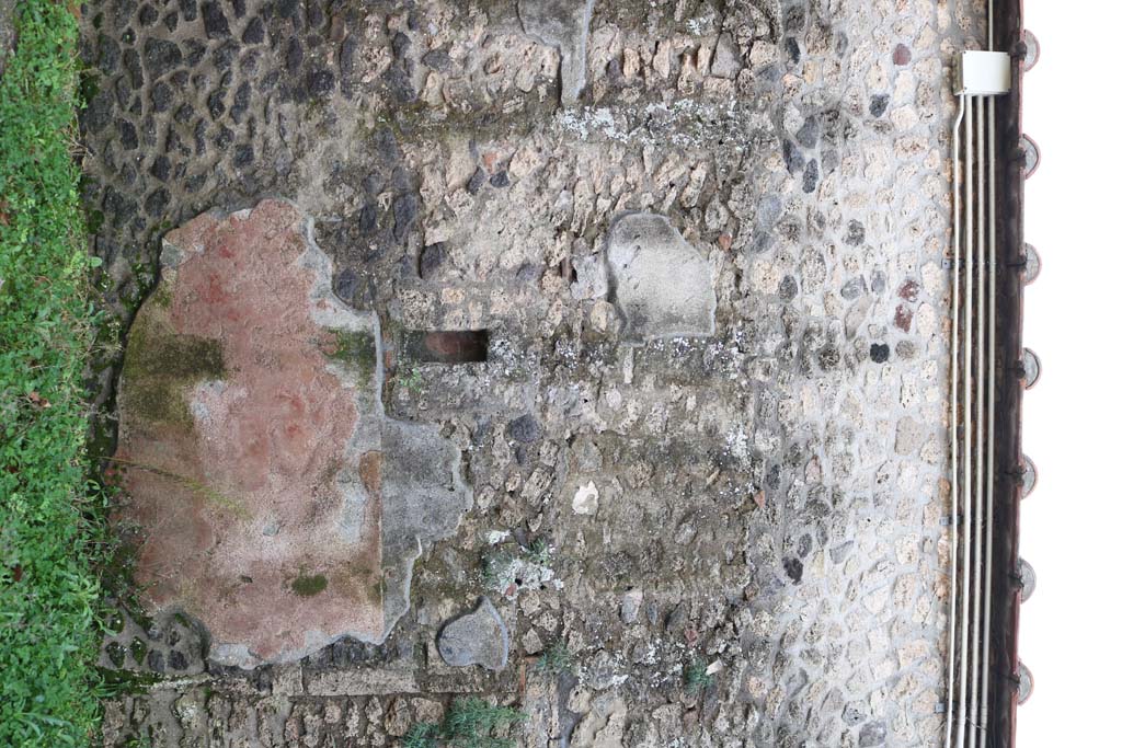II.3.2.  South wall.