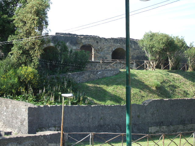 II.6 Pompeii. September 2005. Amphitheatre, central west side double staircase.