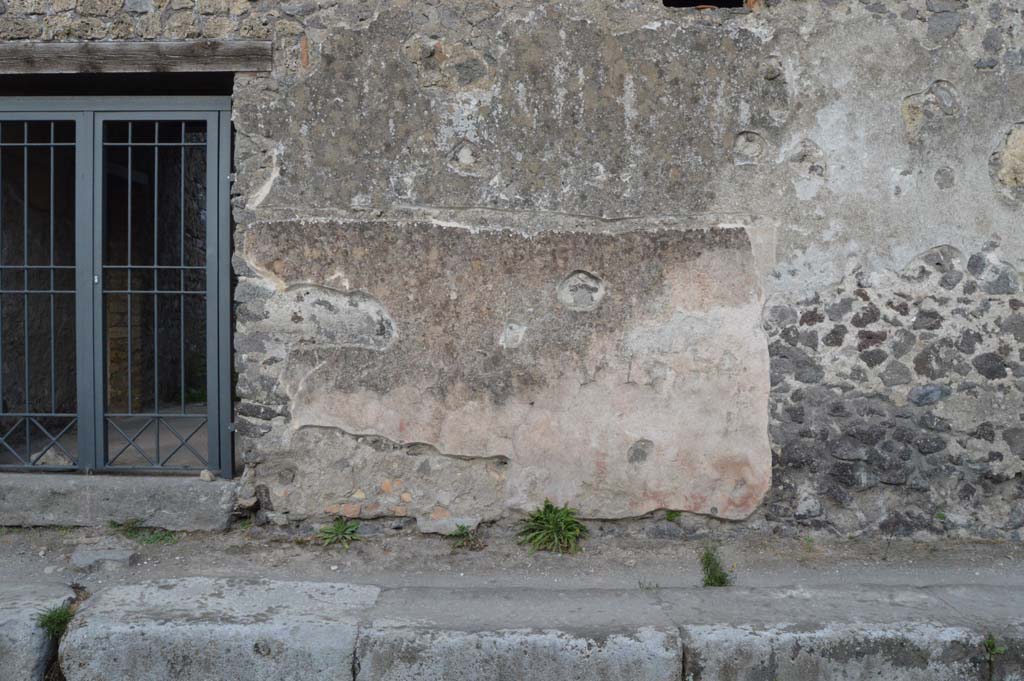 II.8.2 Pompeii, March 2019. Remaining stucco/plaster on south (right) side of doorway. 
Foto Taylor Lauritsen, ERC Grant 681269 DCOR.
