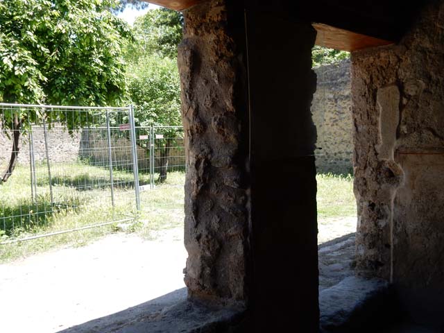 II.9.4 Pompeii. December 2007. Garden area. Triclinium.