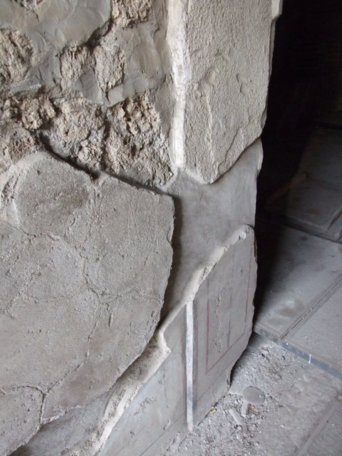 II.9.4 Pompeii. December 2007. Rooms to east of entrance with window overlooking garden and doorway to garden at rear of house.