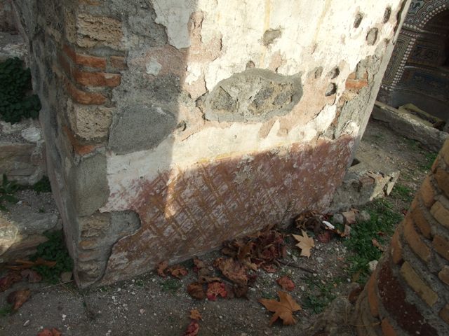 II.9.7. Garden entrance to House of Summer Triclinium.  December 2007.  West and south face of south fountain.