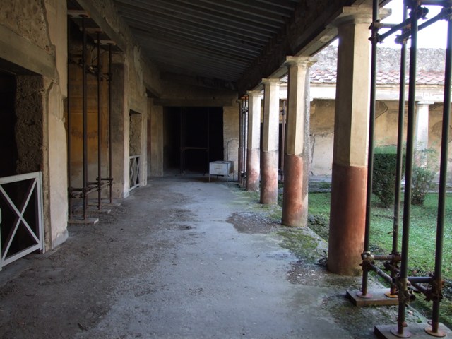 V.2.i Pompeii. December 2007. Room 21, corinthian oecus. Under restoration in December 2007.