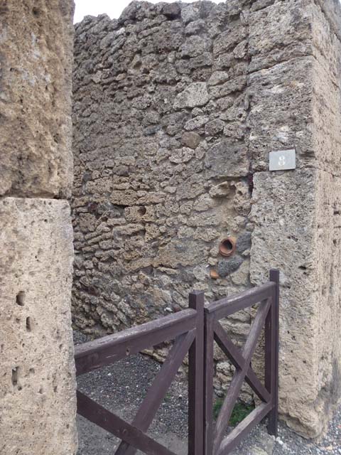V.3.8 Pompeii. December 2007. Doorway to narrow room on west side of entrance corridor.