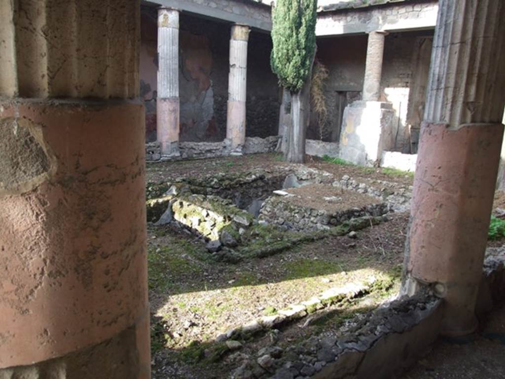 VI.1.7 Pompeii. December 2007. Looking across peristyle and pool, from east portico.