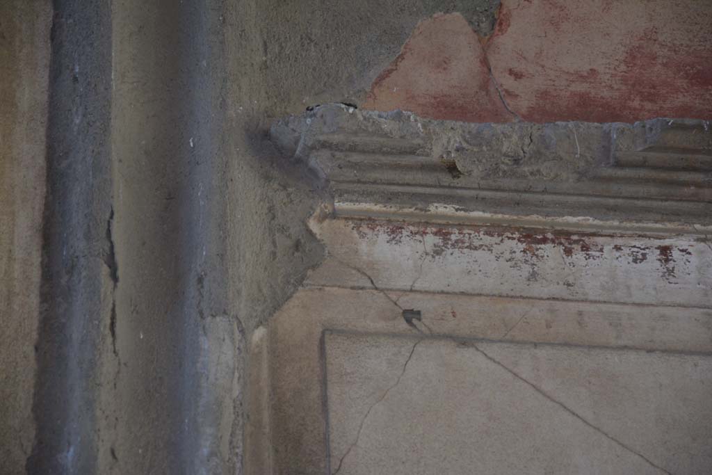 VI.2.4 Pompeii, December 2017. Detail from upper north wall at west end of tablinum.
Foto Annette Haug, ERC Grant 681269 DÉCOR.

