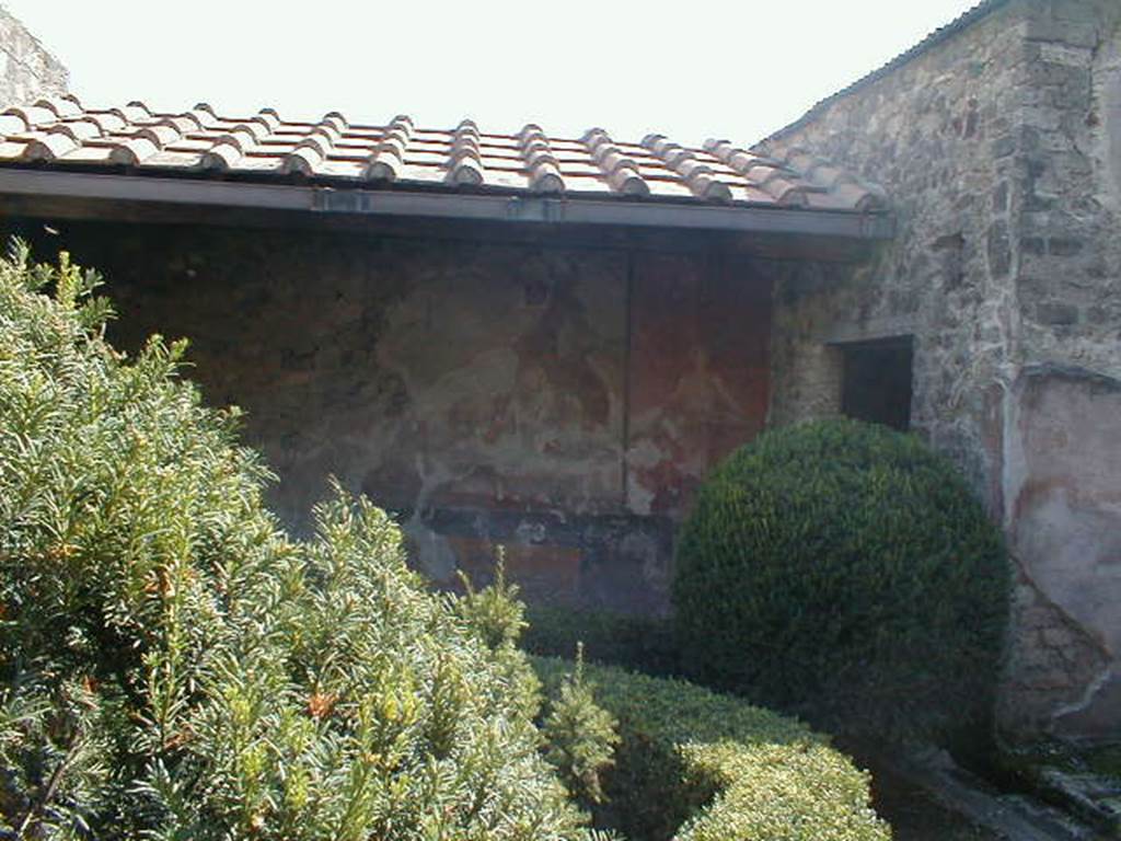 VI.2.4 Pompeii. May 2006. South wall of small garden with large painting of Acteon and Diana.