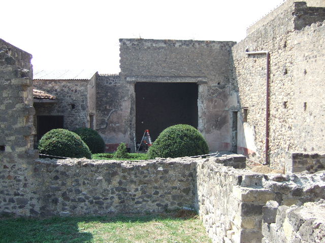 VI.2.31Pompeii. September 2005.Vicolo di Modesto looking north.