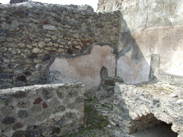VI.3.3 Pompeii. March 2009. Room 8, South west corner. Stairs to upper floor and water trough.