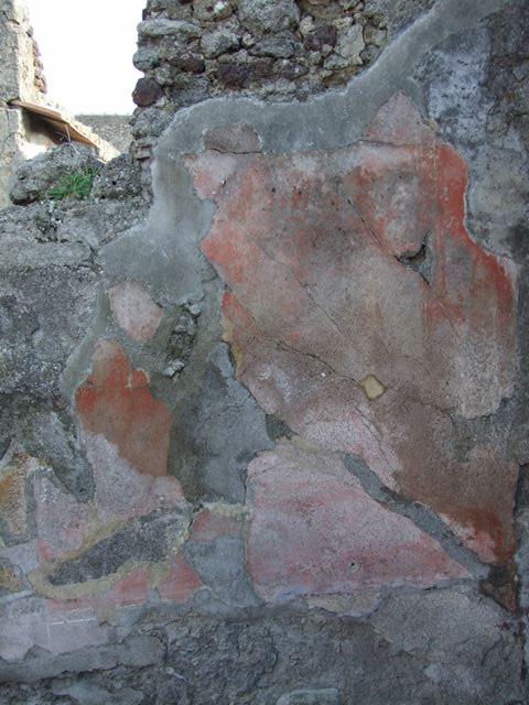 VI.7.6 Pompeii. March 2009. Room 10, east wall of triclinium with remains of a wall painting of Hercules. See Helbig, W., 1868. Wandgemälde der vom Vesuv verschütteten Städte Campaniens. Leipzig: Breitkopf und Härtel. (1148)  See Bragantini, de Vos, Badoni, 1983. Pitture e Pavimenti di Pompei, Parte 2. Rome: ICCD. (p.148) Hercules and Omphale.


