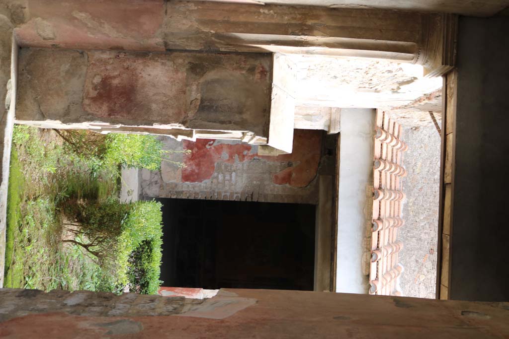 VI.8.5 Pompeii. 1915. Looking through tablinum to peristyle and aedicula lararium. Photo courtesy of Rick Bauer.