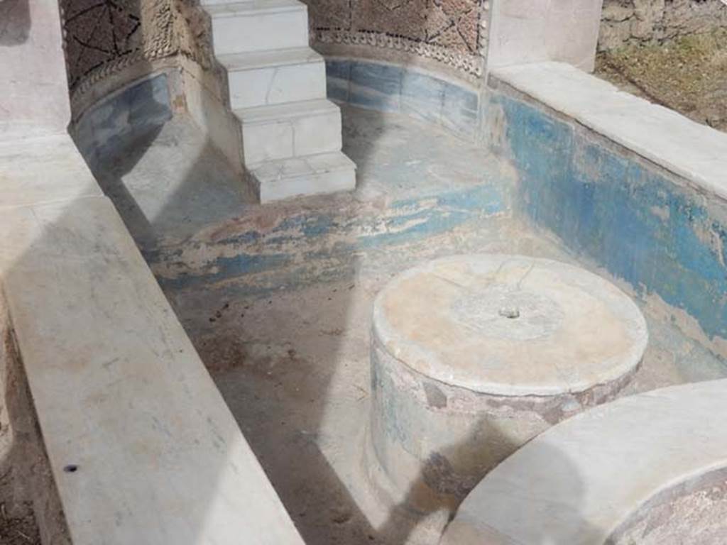 VI.8.22 Pompeii. May 2017. Looking towards the west end of pool of large fountain. 
The remains of blue paint can be seen on the walls. Photo courtesy of Buzz Ferebee.
