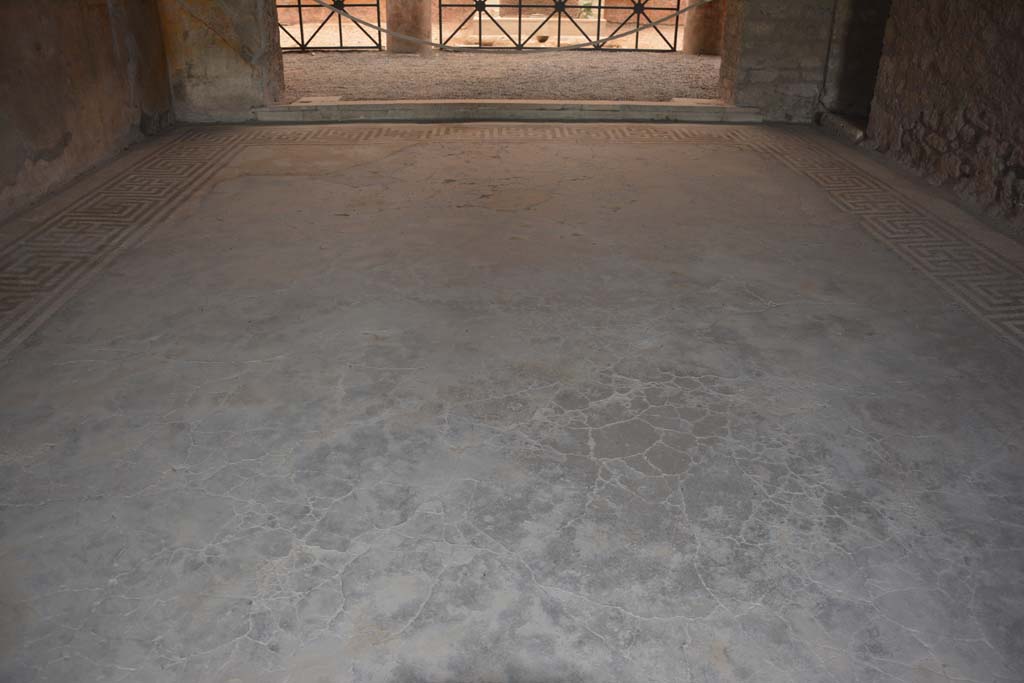 VI.8.23 Pompeii. September 2019. Looking west across flooring in tablinum towards garden area.
Foto Annette Haug, ERC Grant 681269 DÉCOR.

