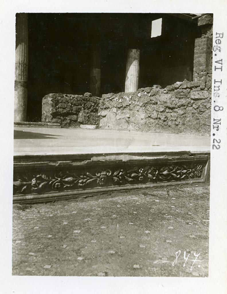 VI.8.23 Pompeii but shown as VI.8.22 on photo. Pre-1937-39. Decorative panelled step from atrium to tablinum.
Photo courtesy of American Academy in Rome, Photographic Archive. Warsher collection no. 847
