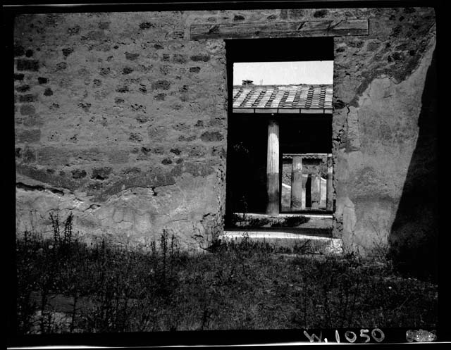 VI.9.7 Pompeii. March 2009. Doorway to room 20, cubiculum.
