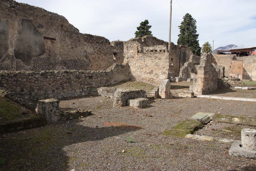 VI.13.2 Pompeii. October 2020. Looking towards west side of atrium and site of demolished cubiculum, and other rooms. 
Photo courtesy of Klaus Heese.
