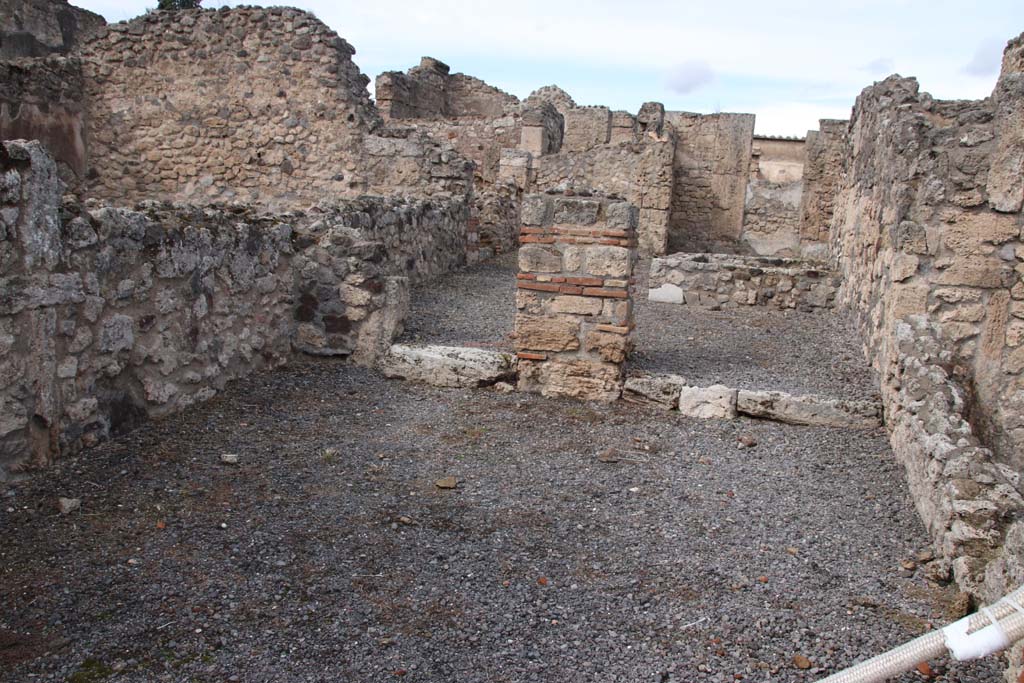 VI.14.2 Pompeii. October 2020. Looking north across shop, to dwelling at rear. Photo courtesy of Klaus Heese.