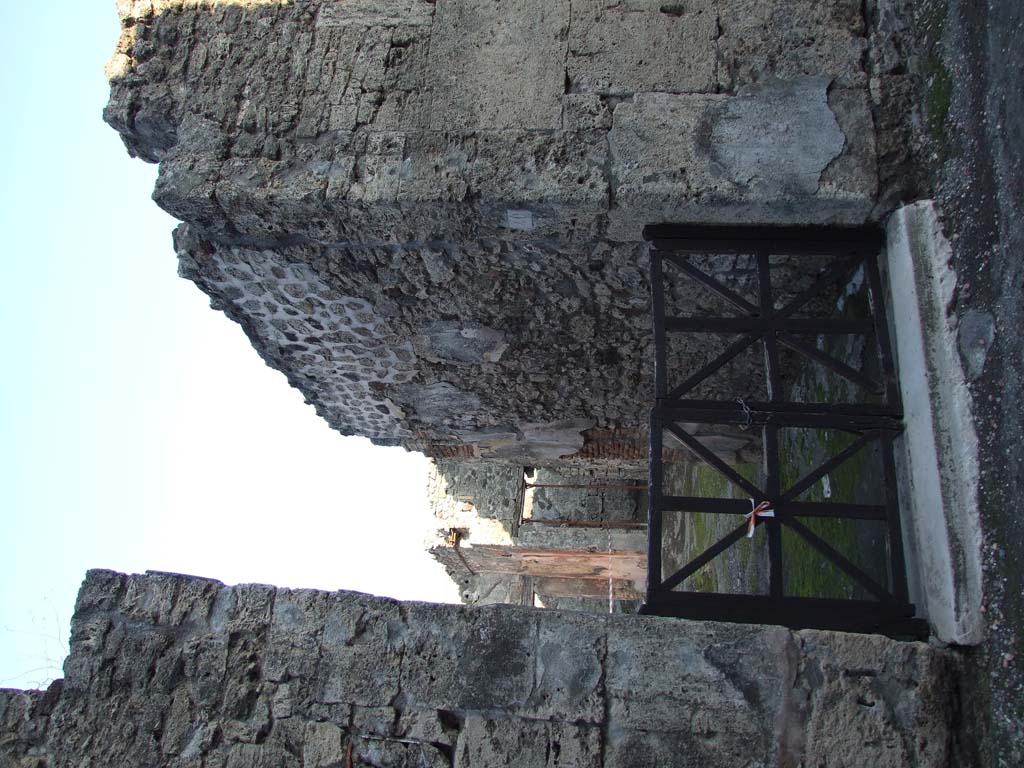 VI.14.40 Pompeii. December 2007. Looking east across atrium.