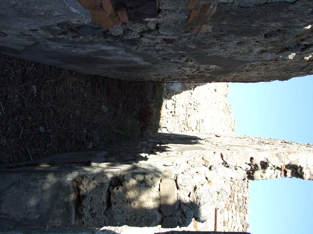 VI.14.43 Pompeii. December 2007. Room 19, south-west corner.