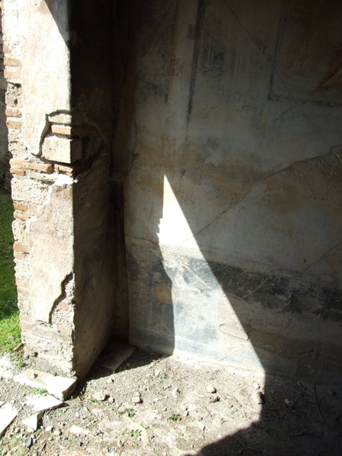 VI.15.6 Pompeii. March 2009.  Room 13.  Kitchen or small courtyard. Looking south east