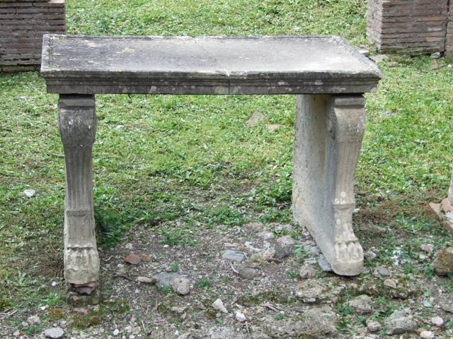 VI.15.6 Pompeii. March 2009. Room 1.  Table near Impluvium.  East side.