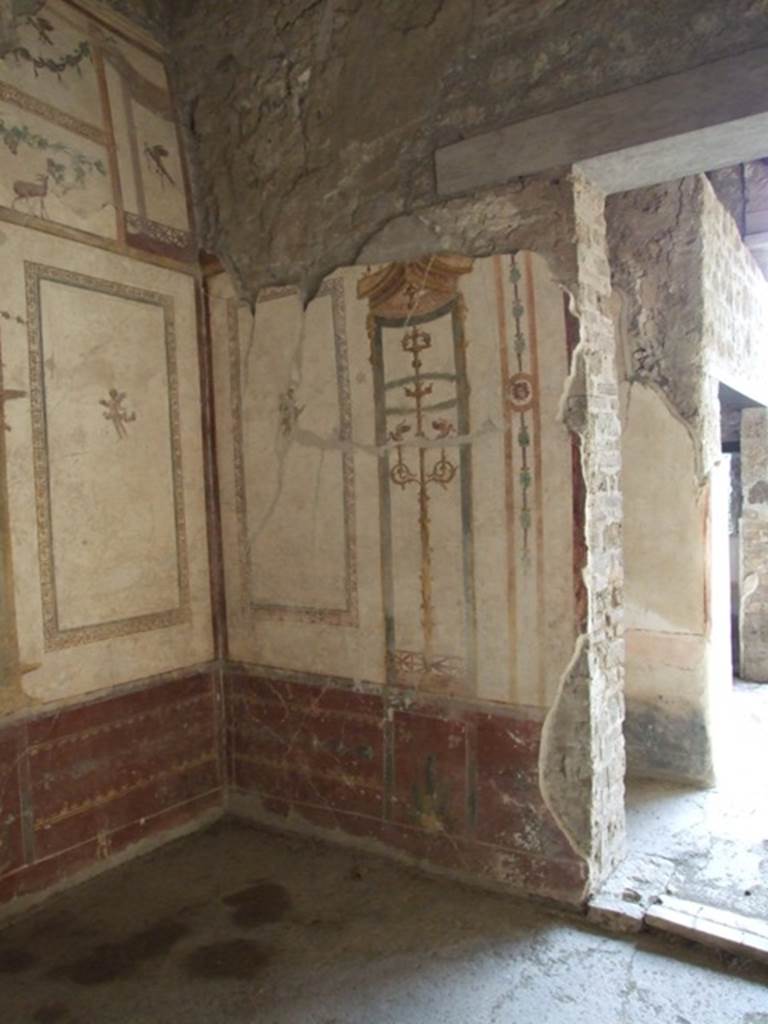VI.15.8 Pompeii. December 2007.  South-west corner of oecus with doorway to portico.