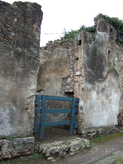 VI.15.12 Casa di VEDIUS VESTALIS.  
Linked to VI.15.11.