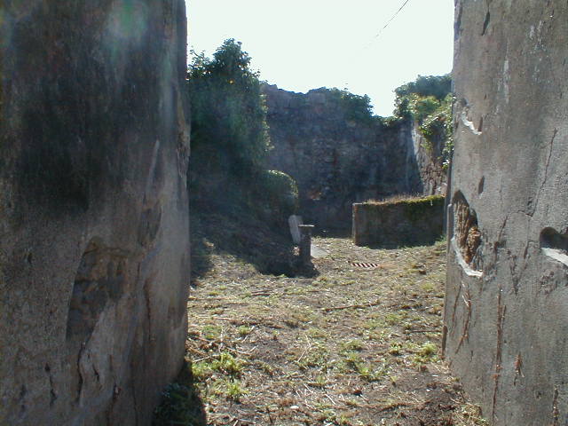 VI.15.12 Casa di VEDIUS VESTALIS.  
Linked to VI.15.11.