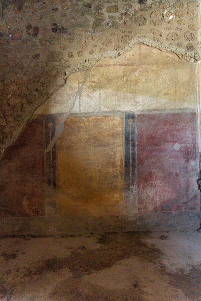 VI.16.15 Pompeii. January 2024. 
Room H, looking towards south wall. Photo courtesy of Johannes Eber.
