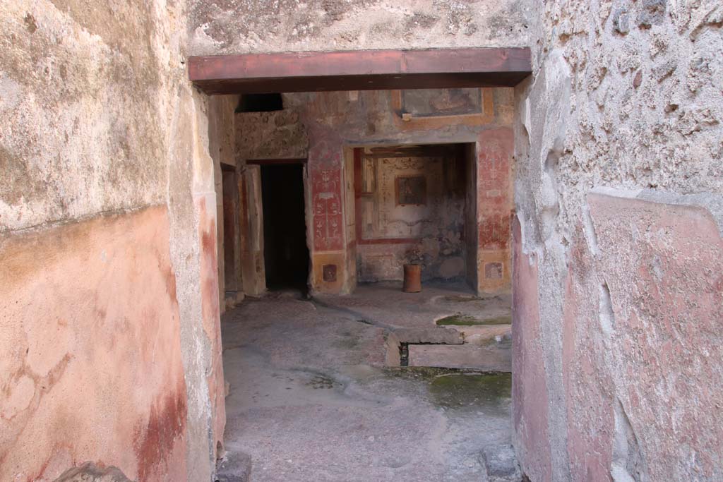 VI.16.15 Pompeii. September 2021. Entrance fauces A, looking west to atrium B. Photo courtesy of Klaus Heese.