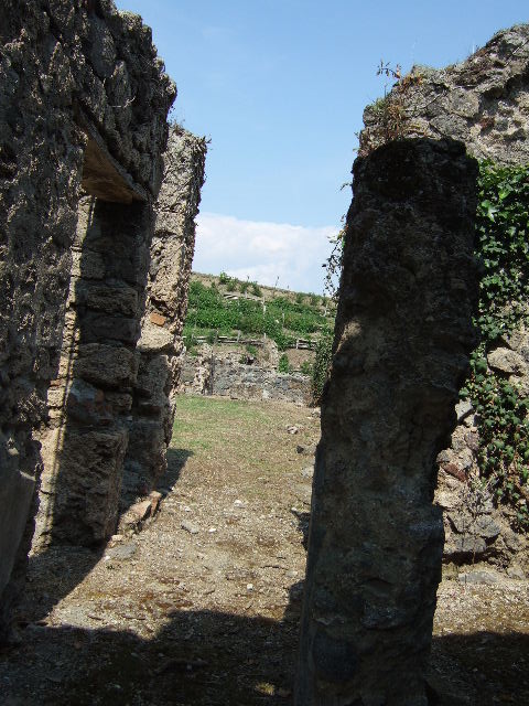 VI.16.27 Pompeii. March 2009. Doorway to Room 3. Cubiculum. Looking south