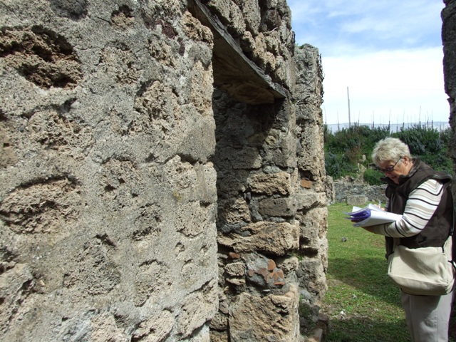 VI.16.27 Pompeii. March 2009. Corridor leading south towards Rooms 4, 5 and 6