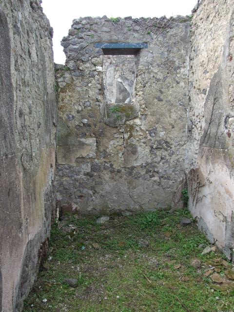 VI.16.29 Pompeii.  March 2009.  Room 1,  West wall with window.