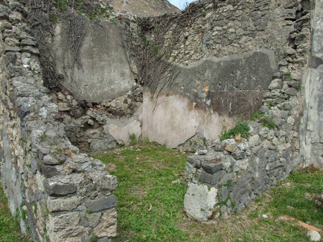 VI.16.29 Pompeii.  March 2009. Doorway to Room 4, Oecus. 