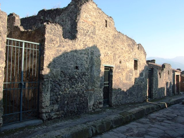 VI.16.30 Pompeii. December 2007. Workshop entrance doorway.