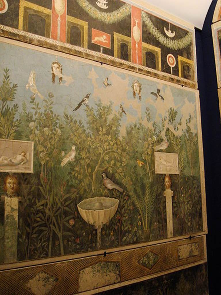 VI.17.42 Pompeii. Oecus 32. Part of Garden fresco from north wall. Inventory number 40690. Photograph courtesy of Stefano Bolognini (Own work) via Wikimedia Commons.